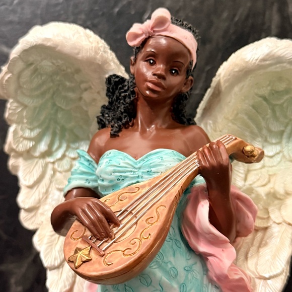 Angel Playing Lute Figurine - Picture 2 of 16